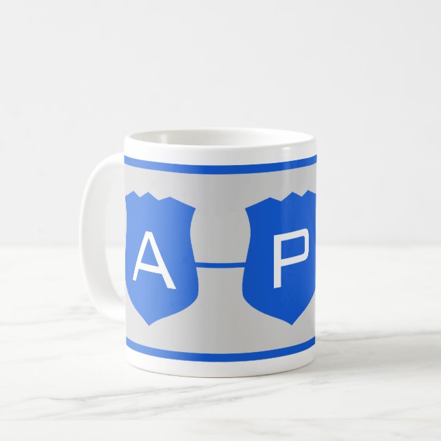 Thin Blue Line Abzeichen PD Benutzerdefiniert Kaffeetasse (Vorderseite Links)