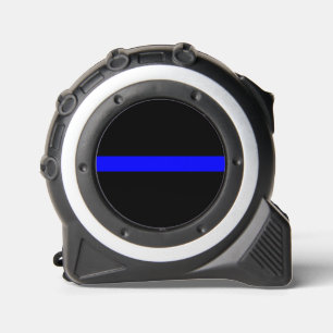 Thin Blue Line Symbolic auf einer Maßband