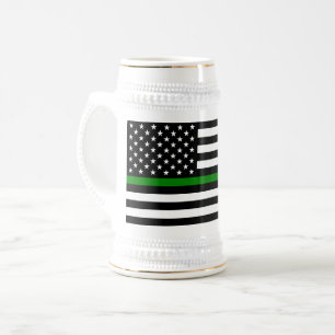 Thin Green Line Flag: Patriotische Veteranen des M Bierglas