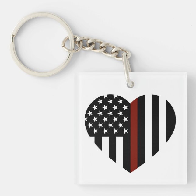 Thin Red Line Heart Shaped American Flag Schlüsselanhänger (Vorderseite)