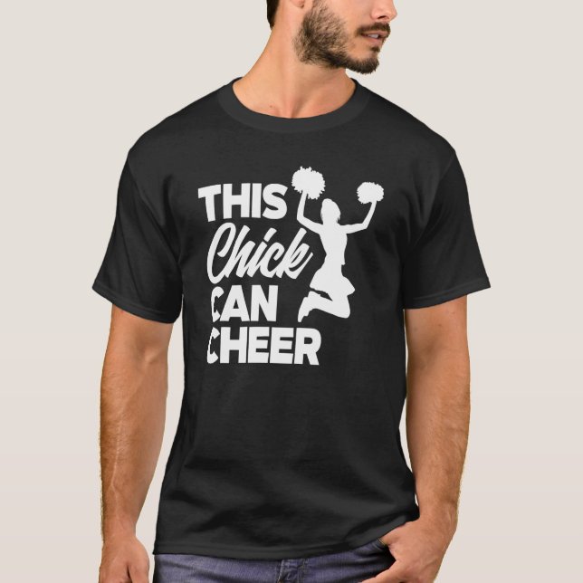 This Chick Can Cheer   Cheerleading Cheerleader T-Shirt (Vorderseite)