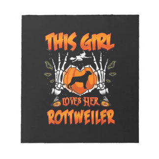 This Girl Loves Her Rottweiler Dog Halloween Notizblock