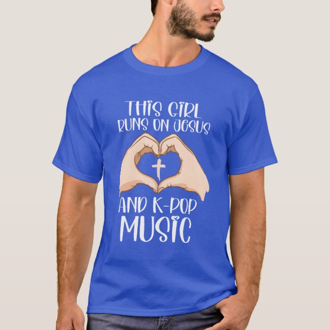This Girl Runs On Jesus And KPop Music boy T-Shirt (Vorderseite)