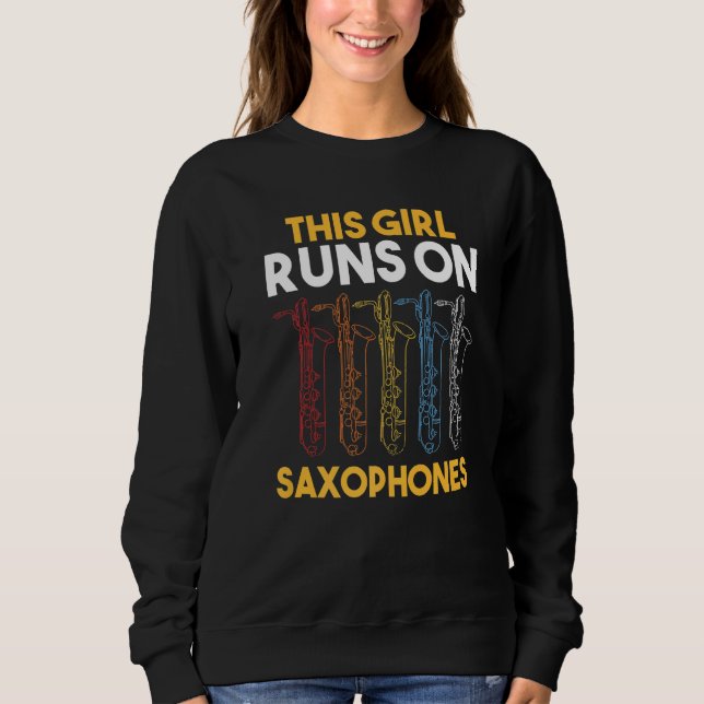 This Girl runs on Saxophones Premium Sweatshirt (Vorderseite)