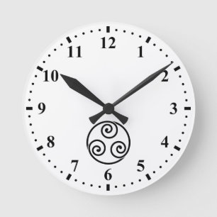 Three clockwise bracken swirls runde wanduhr