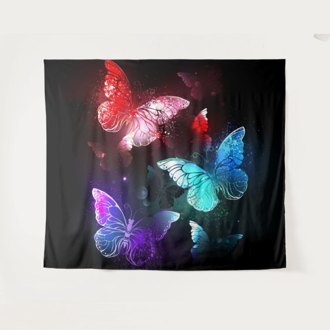Three Glowing Butterflies on night background Wandteppich (Vorderseite (Horizontal))
