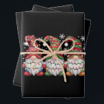 Three Gnomes Buffalo Kariert Red Christmas Geschenkpapier Set<br><div class="desc">Three Gnomes Buffalo Kariert Red Christmas</div>