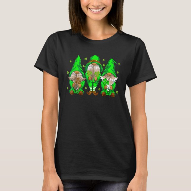 Three Gnomes Holding Kleeblatt Leopard Kariert St  T-Shirt (Vorderseite)