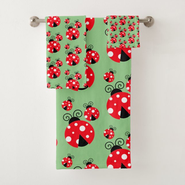 Three Ladybugs Tiled Badhandtuch Set (Insitu)