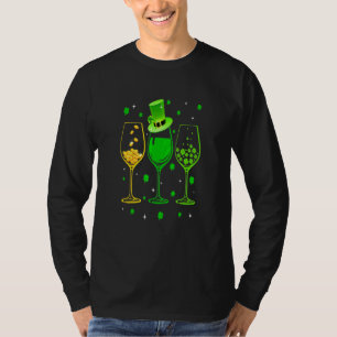 Three Wine Glasses C Irish Kleeblatt St Patrick Da T-Shirt