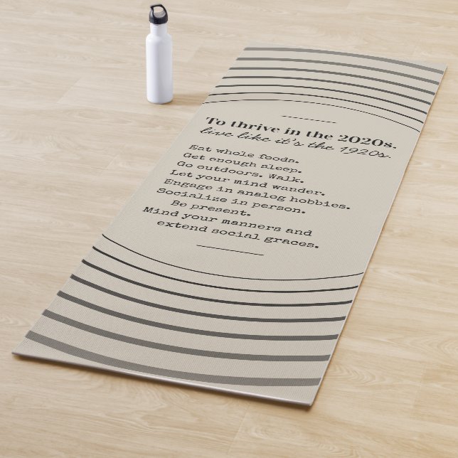 Thrive in 2026 Be Present Yogamatte (Beispiel)