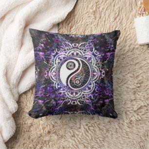Throw Pillow yin yang Kissen