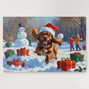 Tibetischer Spaniel läuft im Schnee mit Weihnachts