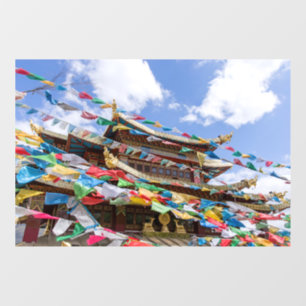 Tibettempel mit Gebetsfahnen - Yunnan, China Fensteraufkleber