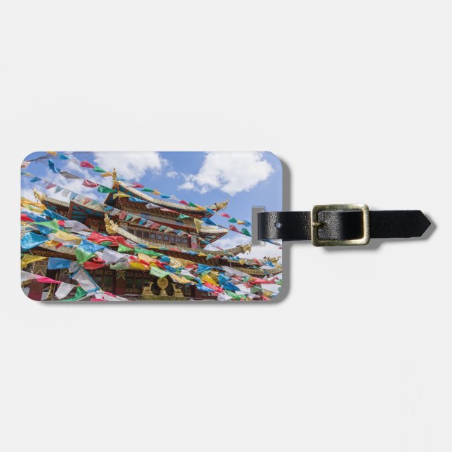 Tibettempel mit Gebetsfahnen - Yunnan, China Gepäckanhänger (Vorderseite horizontal)