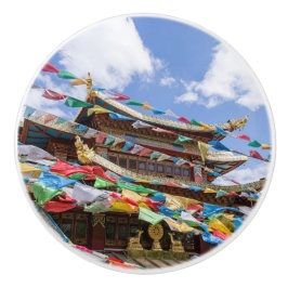 Tibettempel mit Gebetsfahnen - Yunnan, China Keramikknauf