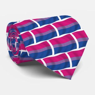 Tied cravate du drapeau de la fierté bisexuelle