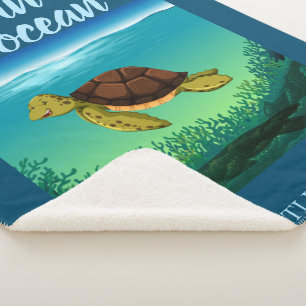 Tief im Ozean glückliche Schildkröten spielen den  Sherpadecke