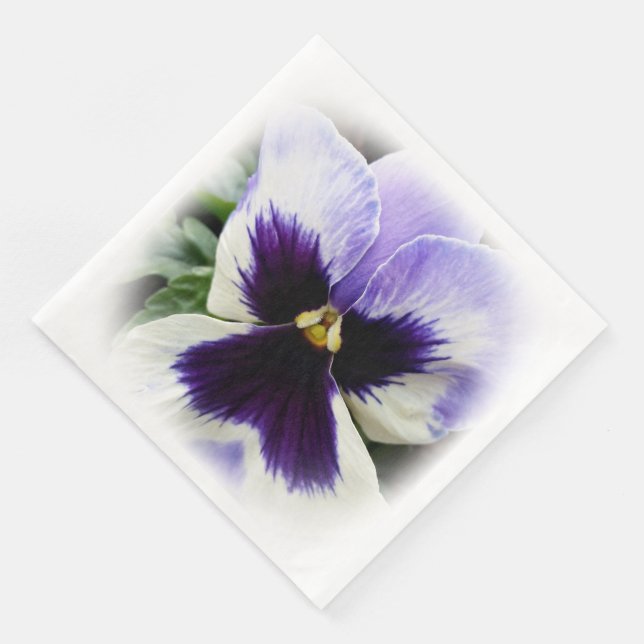 tief lila auf weiße Pansie Serviette (Ecke)