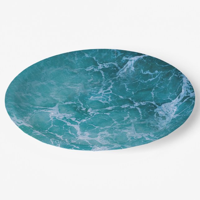 Tiefblaue Ozeanwellen Pappteller (Schrägansicht)