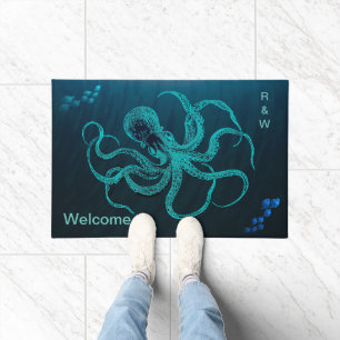 Tiefer Ozean Blau mit Oktopus und 2 Fischschulen Fußmatte