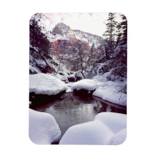 Tiefer Schnee bei Middle Emerald Pools Magnet