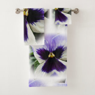 tiefpurpurn auf weißem Pansy Badhandtuch Set
