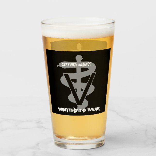 Tierärztlich zertifizierte Badass - Tragen lohnt Glas (Vorne (Gefüllt))