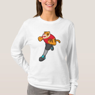Tiger als Fußballspieler mit Fußball T-Shirt