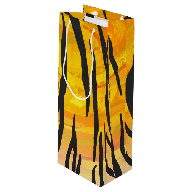 Tiger Black and Orange Print Geschenktüte Für Weinflaschen (Vorderseite Schrägansicht)