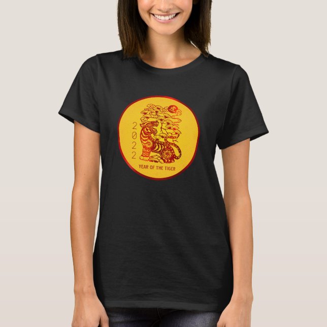 Tiger Chinesischer Mondfisch Neues Jahr 2022 Roter T-Shirt (Vorderseite)