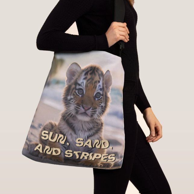 Tiger Cub "SUN, SAND AND STRIPES" Strand Tragetaschen Mit Langen Trägern (Von Nahem)