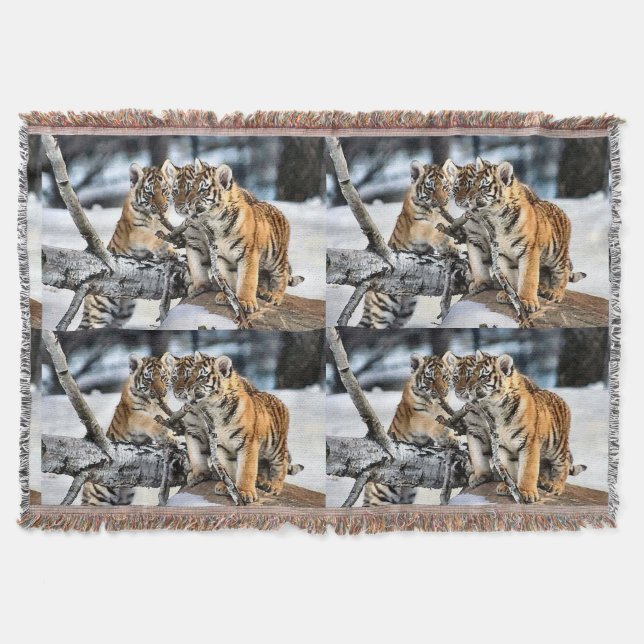 Tiger Cubs bei Spielen Naturliebhaber Decke (Vorderseite)