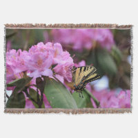 Tiger Frack Butterfly und Rosa Rhododendron