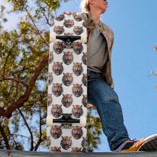 Tiger Head Pattern Design - White   Skateboard (Von Creator hochgeladen)
