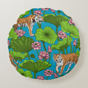 Tiger im rosa Lotusteich Rundes Kissen