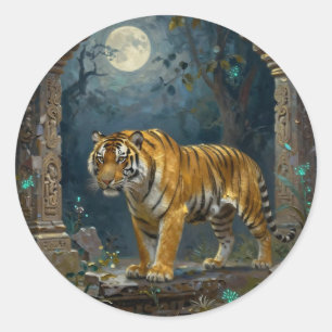 Tiger in alten Dünen unter dem Vollmond Runder Aufkleber