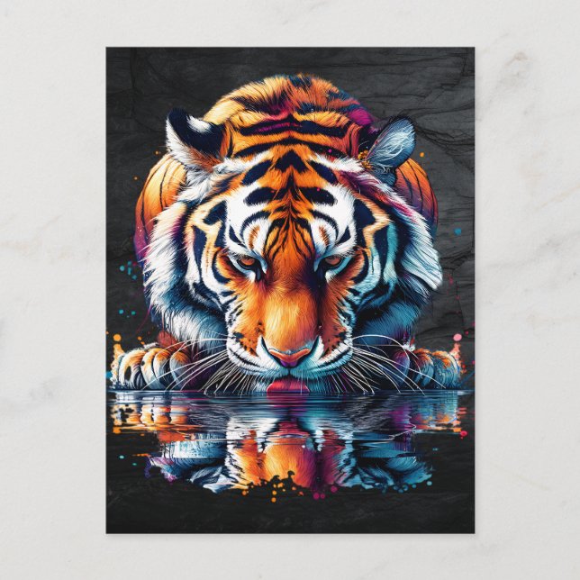 Tiger mit Blick auf Reflektion im Wasser Postkarte (Vorderseite)