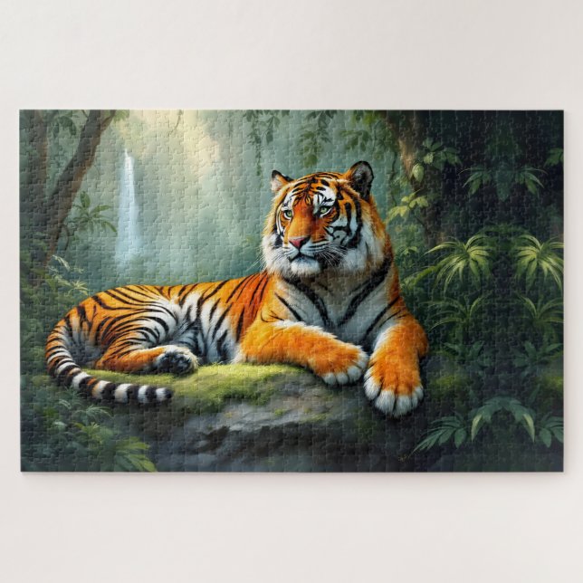 Tiger ruht im Dschungel mit Wasserfall (Horizontal)
