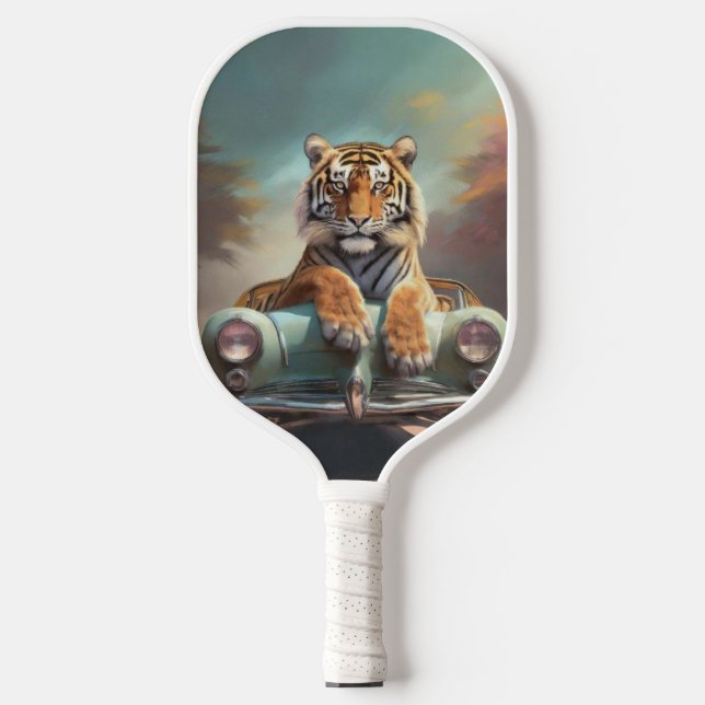 Tiger sitting on a sports car  pickleball schläger (Vorderseite)