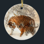 Tigerfamilie im Winter Keramik Ornament<br><div class="desc">Tigerfamilie im Winter. Schöne Naturlandschaft.</div>