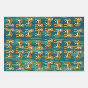 Tigers enveloppant des feuilles de papier