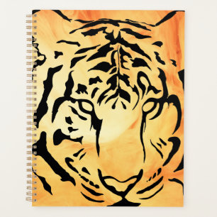 Tigre à rayures noires sur orange vif