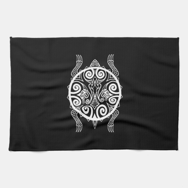 Tiki Warrior Turtle Tattoo Handtuch (Horizontal)