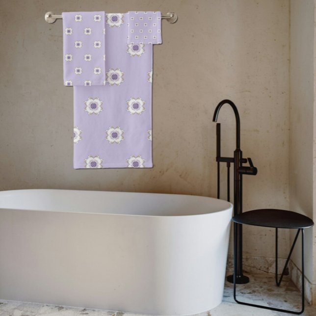 Tiled Lila Gold Floral Look Fraktal Art Lavendel Badhandtuch Set (Von Creator hochgeladen)
