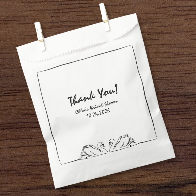 Timeless Handwriting Swan Brautparty Danke Geschenktütchen (Chic romantic swan-themed thank you bags. A stylish addition to your bridal shower celebration.)