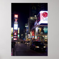 Times Square in der Nacht in Manhattan, New York