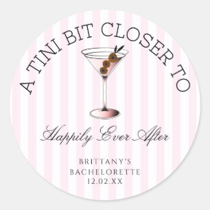 Tini Bit Closer To Happily Ever After Junggesellin Runder Aufkleber