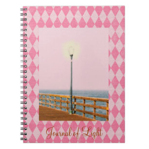 Tinte Pier Lamp Post Pink Raute Journal Notizblock