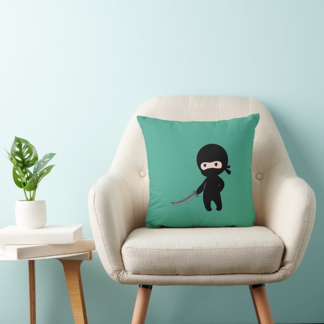 Tiny Angry Ninja auf Dark Green Kissen (Stuhl )